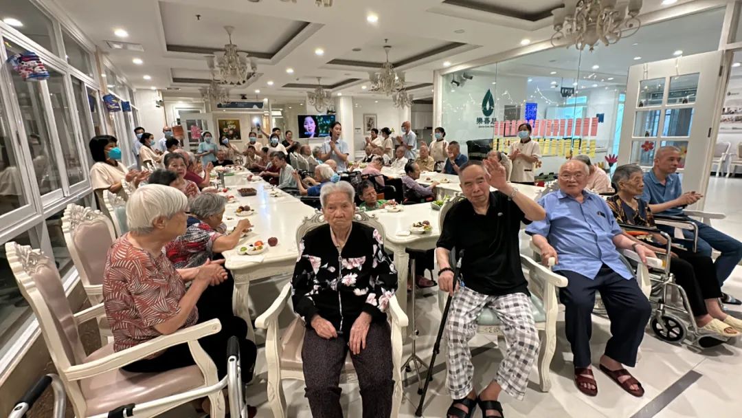 氛围感拉满~今年中秋，我们这样过→