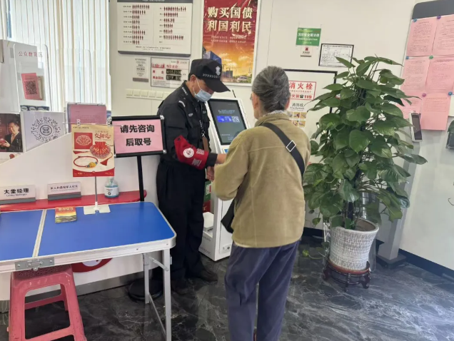 不止于院内照护，他们更让生活所需常伴长者左右